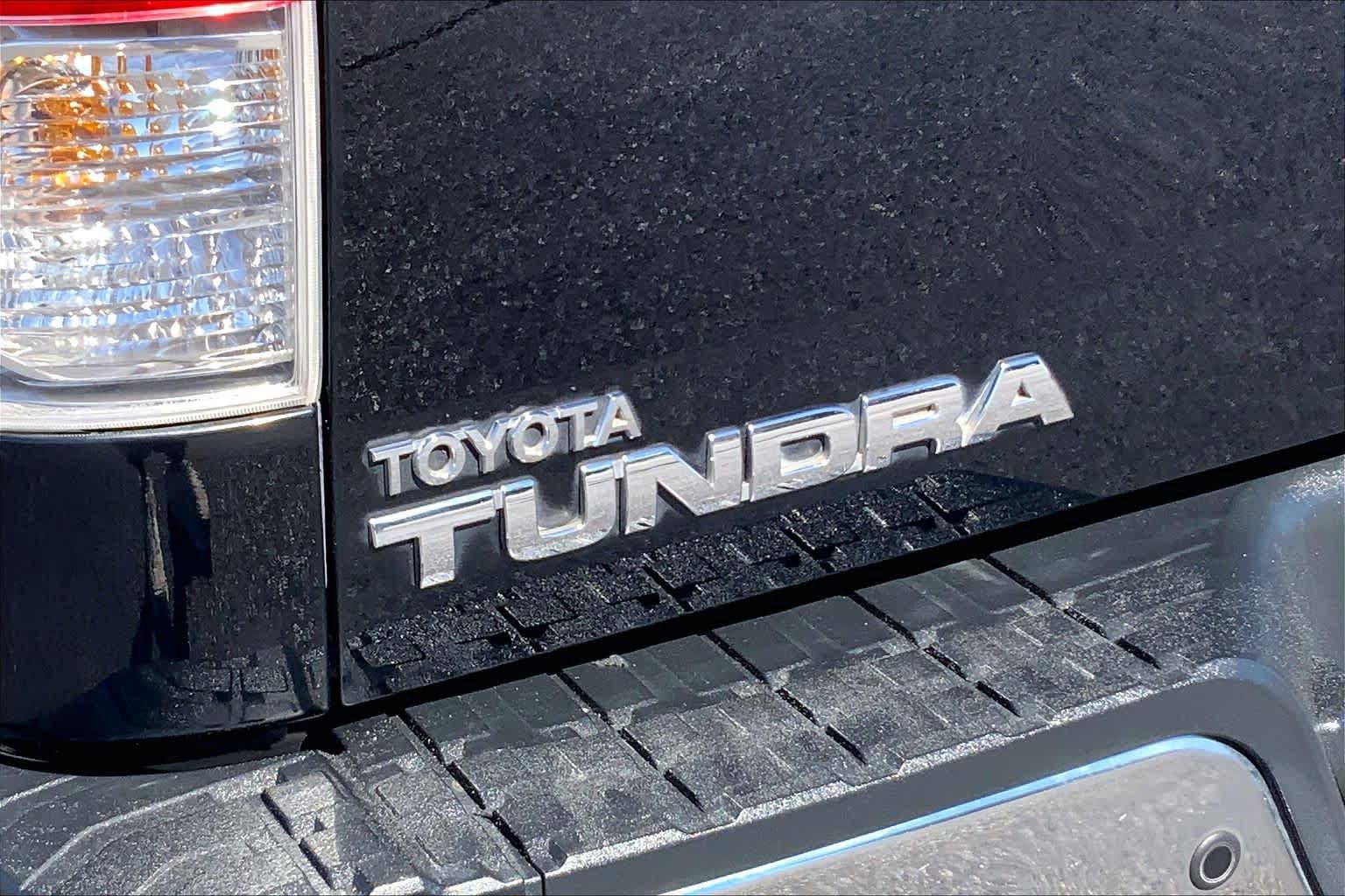 Used 2012 Toyota Tundra Limited w/ Platinum Pkg AWD/4WD image 9