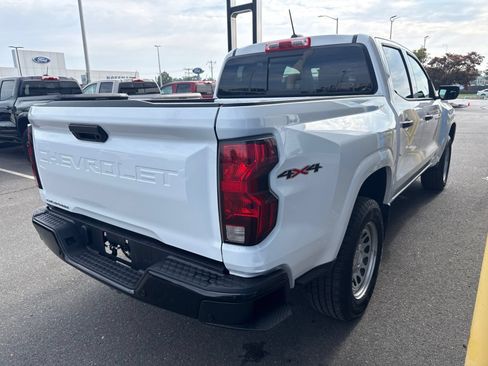 Used 2023 Chevrolet Colorado W/T w/ WT Convenience Package II AWD/4WD image 6