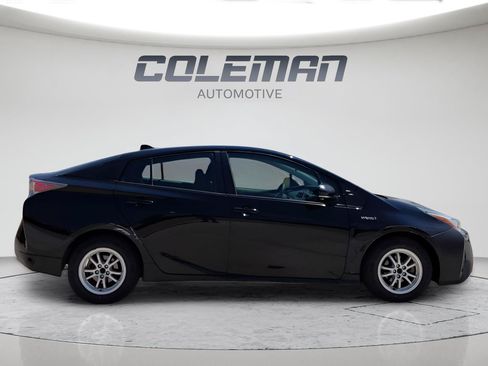 Used 2016 Toyota Prius Two FWD image 15