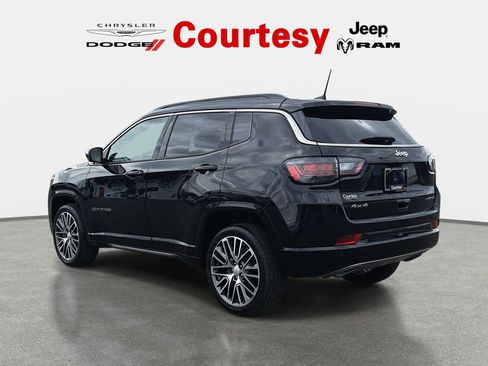 Certified 2023 Jeep Compass Limited w/ Elite Group AWD/4WD image 7