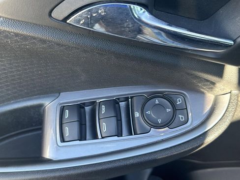 Used 2024 Chevrolet Malibu LT image 14