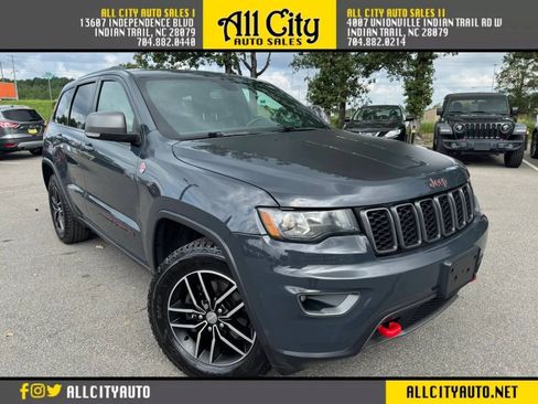 Used 2018 Jeep Grand Cherokee Trailhawk AWD/4WD image 1