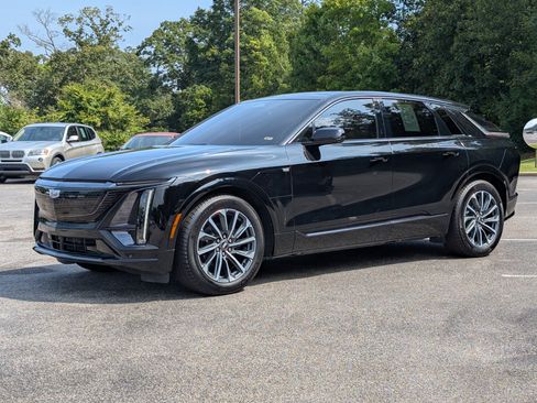 Used 2024 Cadillac Lyriq Sport RWD image 5