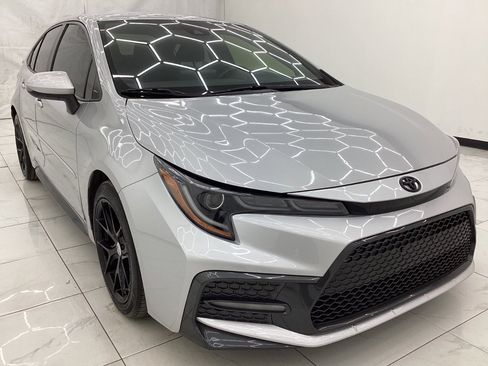 Used 2022 Toyota Corolla SE image 3
