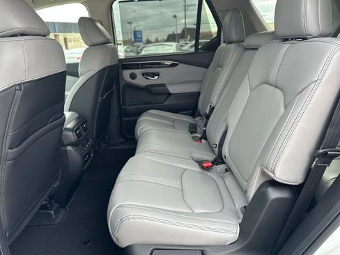 New 2025 Honda Pilot Touring image 29