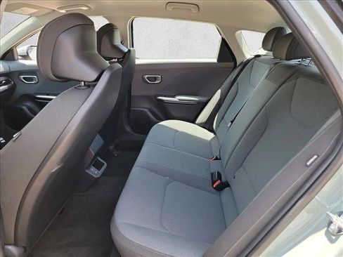 Used 2025 Kia K4 FWD image 14