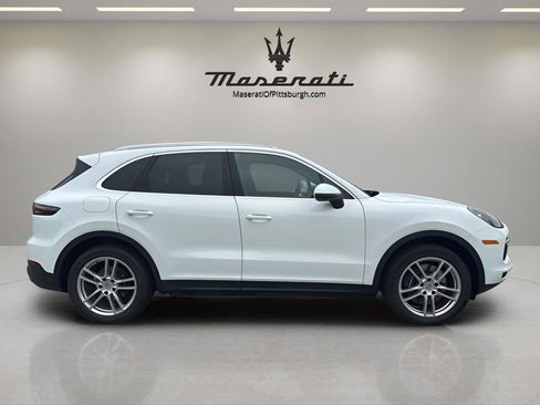 Used 2023 Porsche Cayenne Base image 4