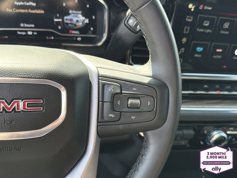 Used 2025 GMC Sierra 1500 Elevation image 18