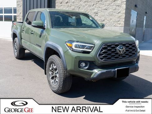 Used 2022 Toyota Tacoma TRD Off-Road AWD/4WD image 1