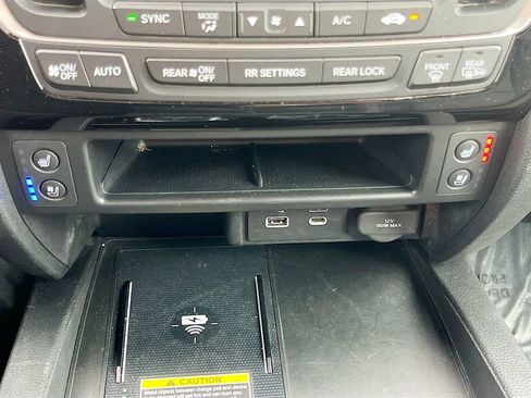 Used 2024 Honda Passport Black Edition image 21