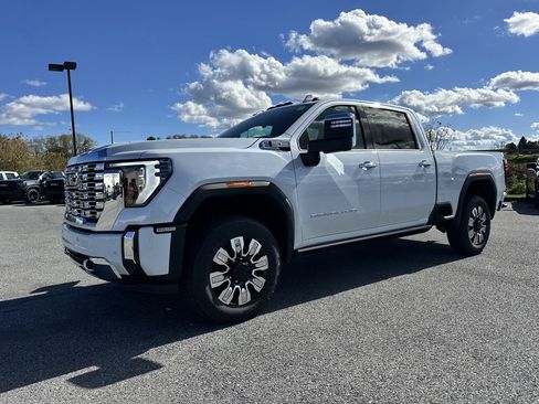 New 2026 GMC Sierra 2500 Denali w/ Denali Reserve Package image 2