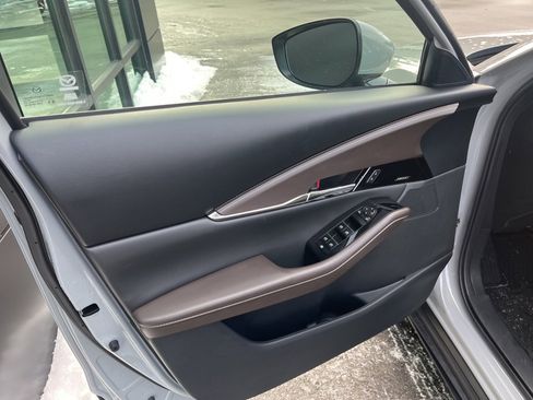 Certified 2025 MAZDA CX-30 AWD 2.5 S w/ Premium Package image 17