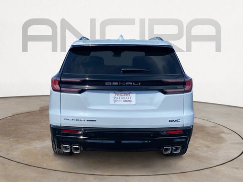 New 2026 GMC Acadia Denali Ultimate w/ LPO, Floor Liner Package AWD/4WD image 9