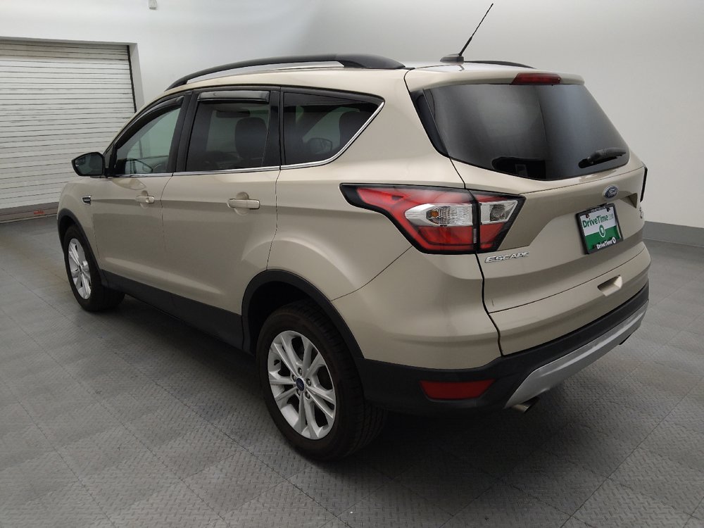 Used 2018 Ford Escape SE FWD image 5