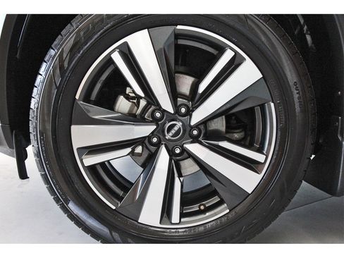 Certified 2022 Nissan Rogue SL w/ SL Premium Package image 29