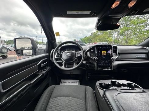 Used 2025 RAM 2500 Big Horn AWD/4WD image 17