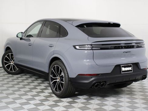 New 2026 Porsche Cayenne Coupe AWD/4WD image 3