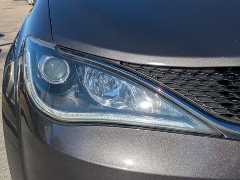 Used 2018 Chrysler Pacifica Limited w/ Advanced Safetytec Group image 10