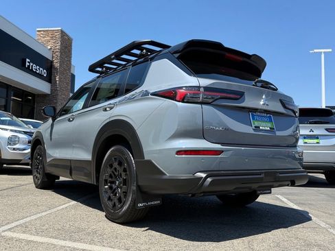 New 2026 Mitsubishi Outlander AWD image 8