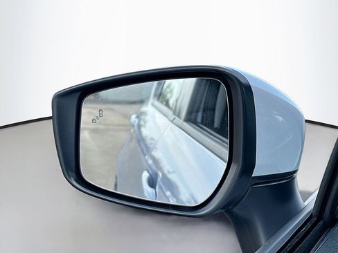 Used 2024 Nissan Versa SV w/ Trunk Package image 23