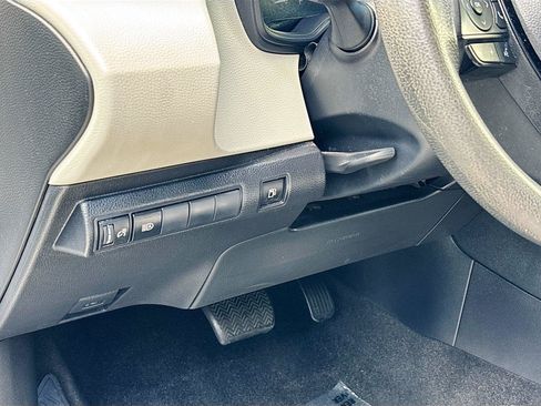 Used 2022 Toyota Corolla LE FWD image 10