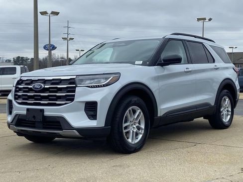 New 2026 Ford Explorer Active image 5