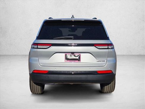 New 2025 Jeep Grand Cherokee Limited w/ Black Appearance Package image 8