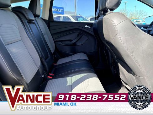 Used 2018 Ford Escape SE w/ Ford Safe & Smart Package image 17
