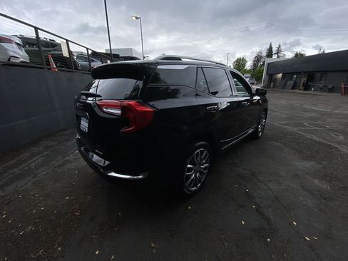 Used 2022 GMC Terrain Denali w/ Denali Premium Package AWD/4WD image 6