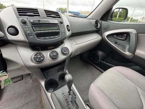 Used 2006 Toyota RAV4 Base I4 2WD image 7