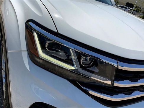Used 2021 Volkswagen Atlas SE FWD image 33