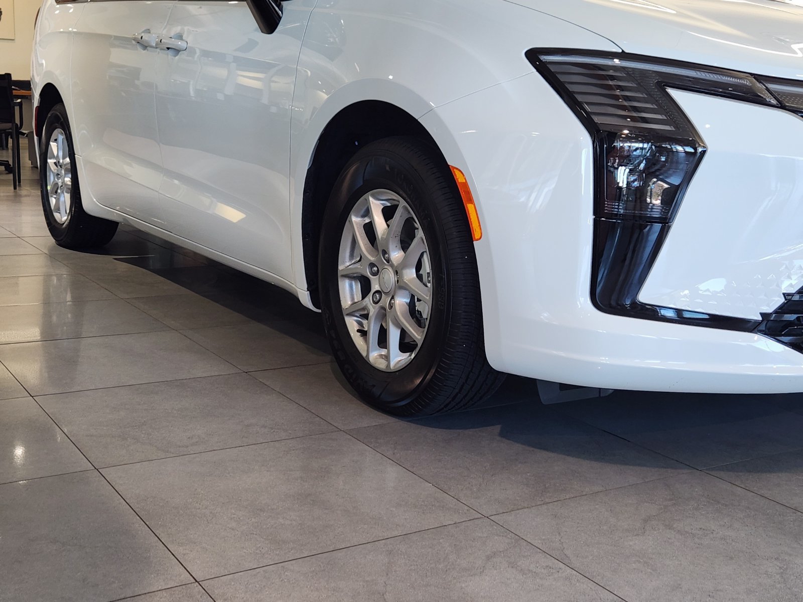 New 2027 Chrysler Pacifica Select FWD image 10