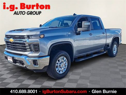 Used 2025 Chevrolet Silverado 2500 LT w/ All Star Edition image 3