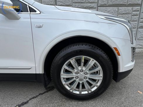 Used 2018 Cadillac XT5 Luxury w/ Driver Awareness Package image 11