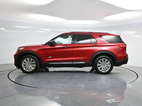 Used 2024 Ford Explorer King Ranch w/ Technology Package AWD/4WD image 38