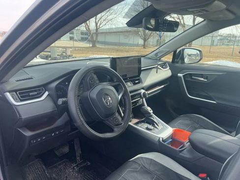 Used 2025 Toyota RAV4 Limited image 8