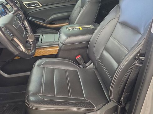 Used 2020 GMC Yukon XL Denali image 6