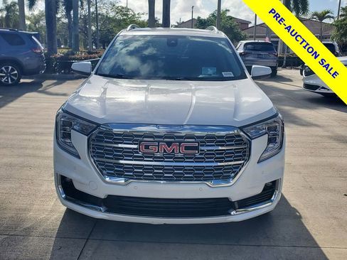 Used 2022 GMC Terrain Denali AWD/4WD image 2