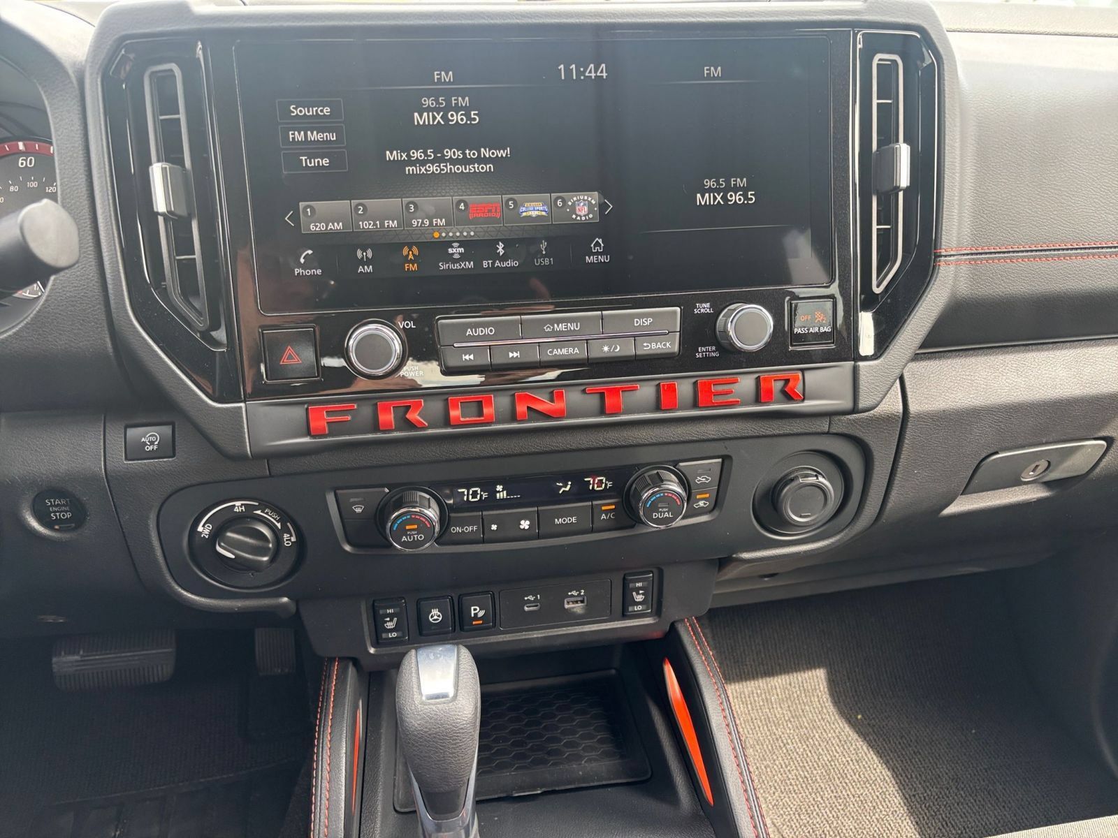 Used 2026 Nissan Frontier PRO-4X AWD/4WD image 16