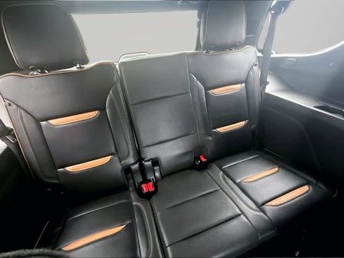 Used 2024 GMC Yukon AT4 w/ AT4 Premium Package image 28
