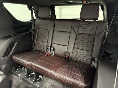 Used 2022 Cadillac Escalade Premium Luxury Platinum image 18