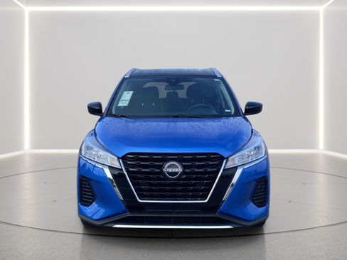 Used 2023 Nissan Kicks SV FWD image 7
