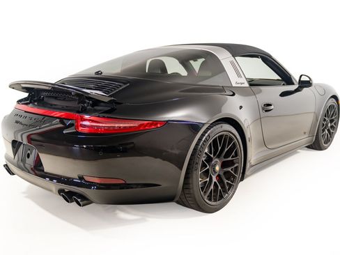 Used 2016 Porsche 911 Targa 4 GTS AWD/4WD image 9