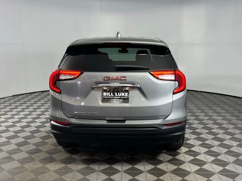 Used 2024 GMC Terrain SLE image 9