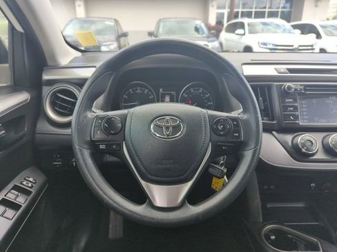 Used 2017 Toyota RAV4 LE FWD image 16