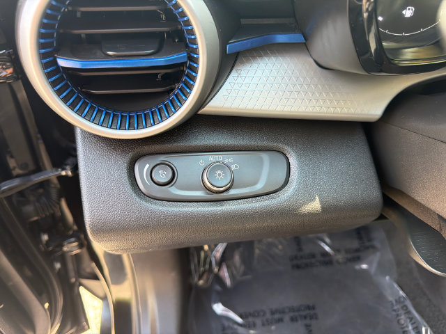 Used 2025 Chevrolet Trax LS FWD image 23