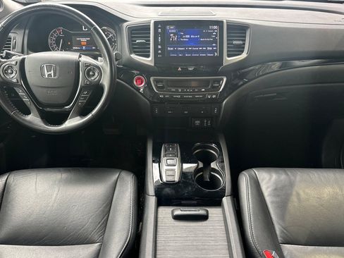 Used 2017 Honda Pilot Touring image 17