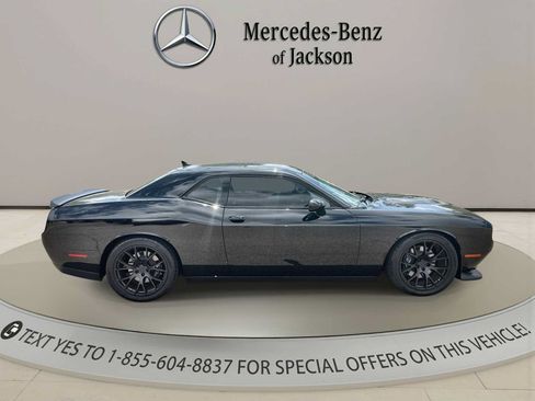 Used 2021 Dodge Challenger R/T w/ Performance Handling Group RWD image 9