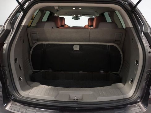 Used 2015 Chevrolet Traverse LT w/ Style and Technology Package image 27