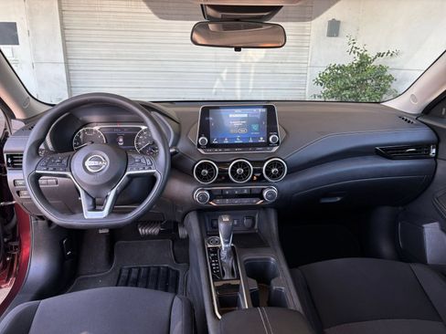 Used 2025 Nissan Sentra SV FWD image 32
